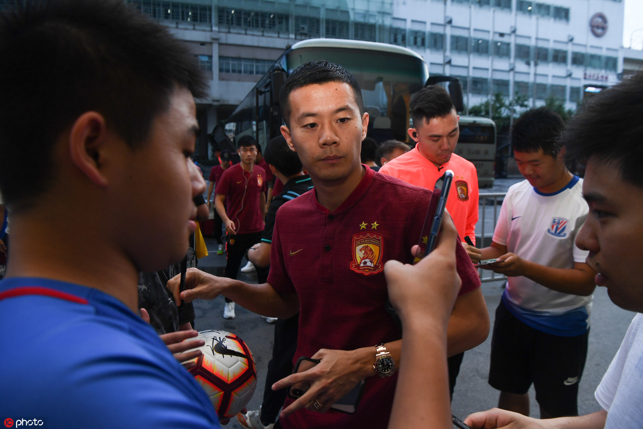 广州恒大遭遇连败，球迷急需求改的简单介绍