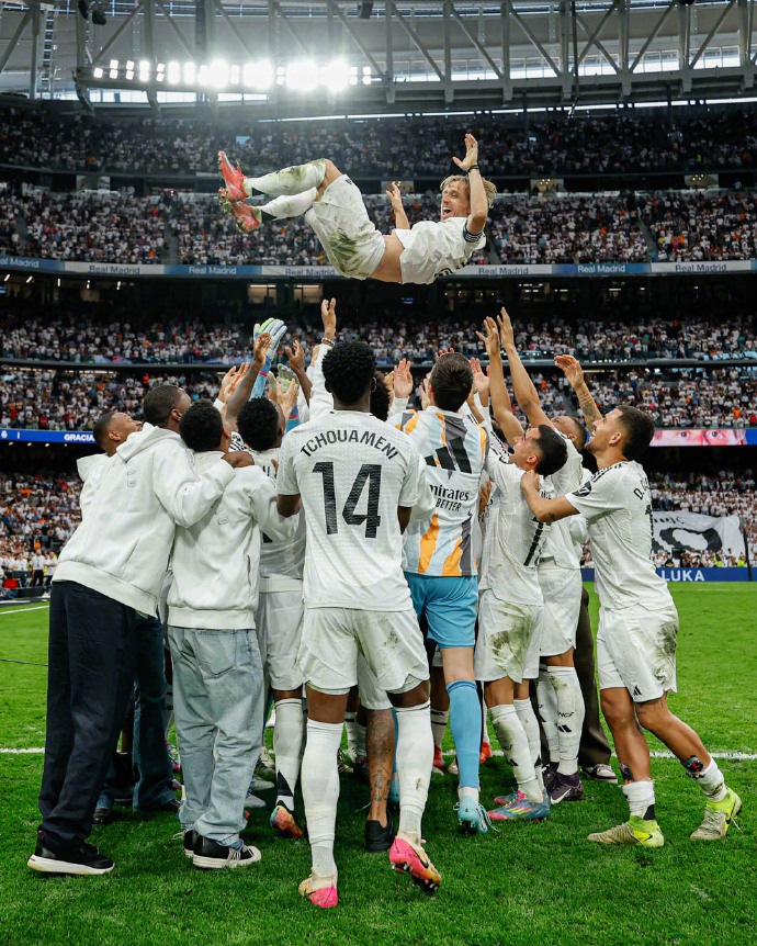 日本绝杀韩国，莫德里奇送出助攻