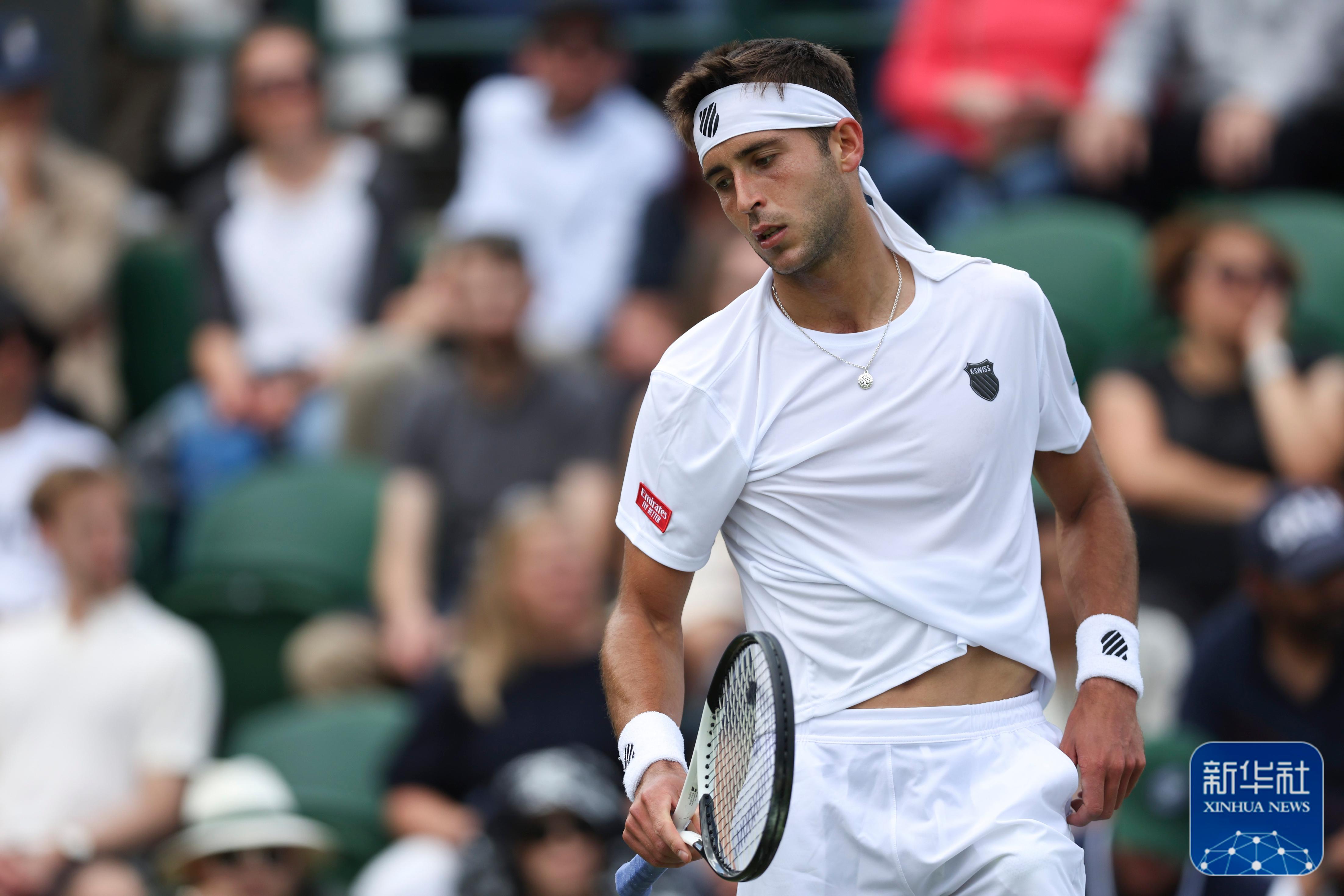 英国网球队完胜美国网球队，瓦林卡绝境逆转的简单介绍