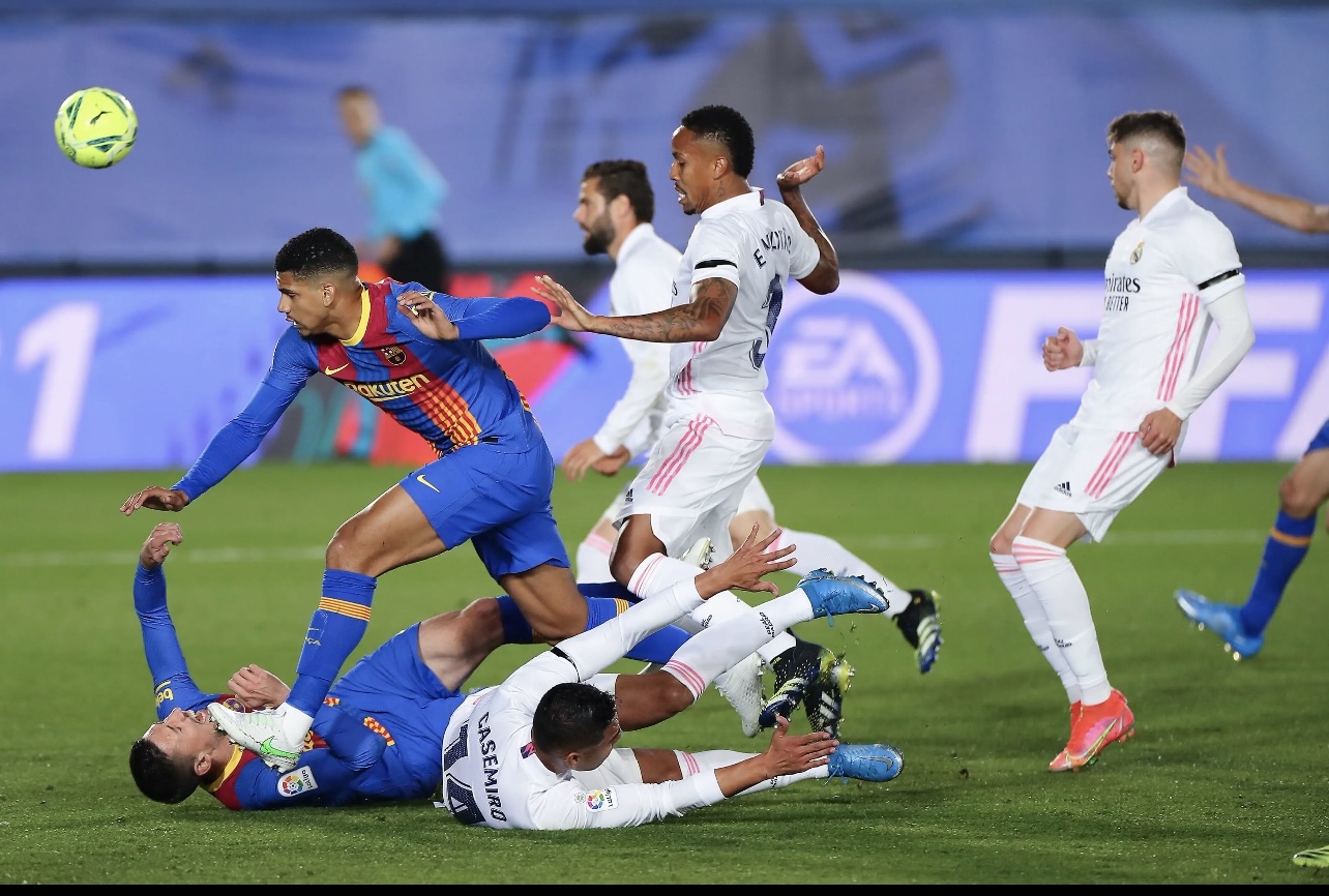 开云下载-巴萨碾压皇马，哈弗茨点燃赛场