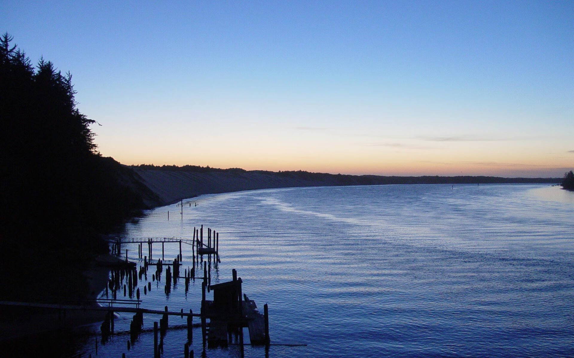 迪亚斯关键先生闪耀，芬兰巅峰对决胜出乌克兰
