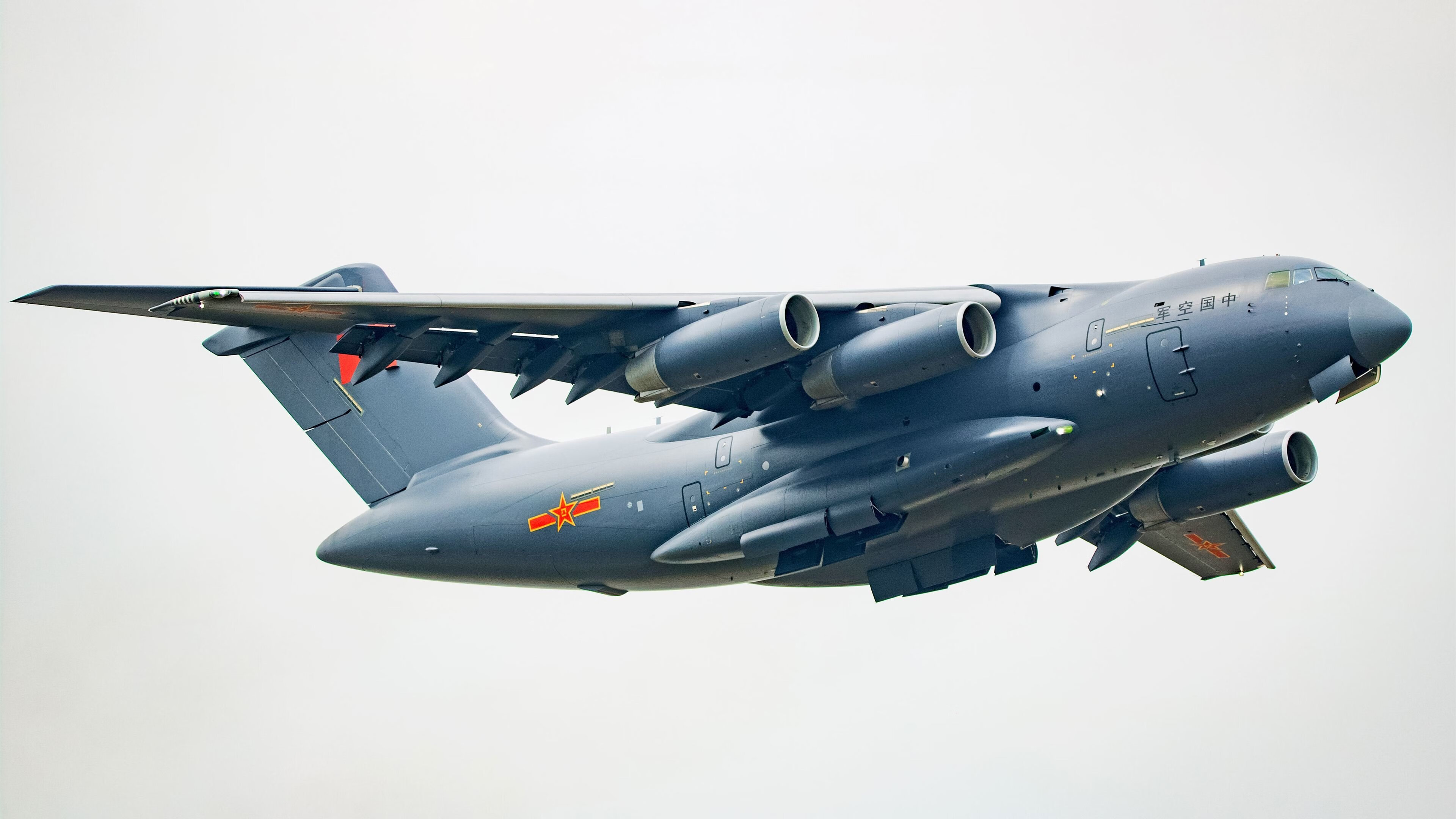 开云下载-稳如磐石，一剑封喉，萨内关键先生本色助尤文攻克威尔士