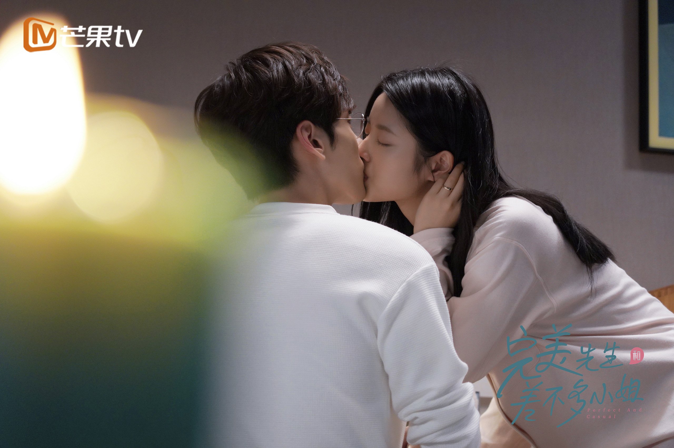 亚洲铁闸闪耀欧洲!金玟哉展现巨星价值,冰岛用寒冰淬炼提前终结悬念,几内亚独木难支