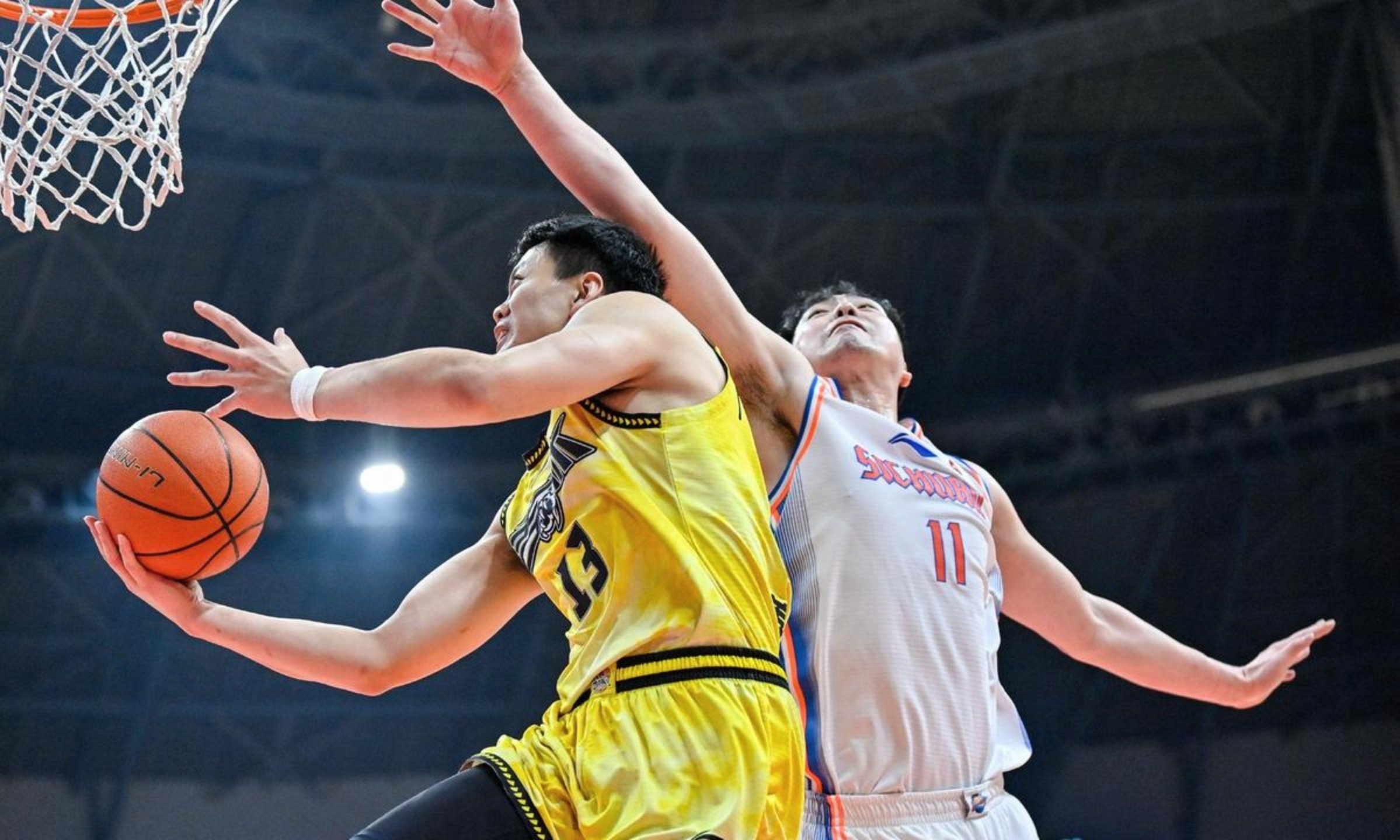 F1年度争冠焦点战，步行者险胜独行侠